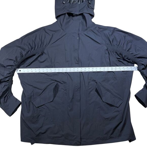Fabletics Giana Ruched Sleeve Lightweight Jacket RainCoat Black Size Large - Picture 8 of 11